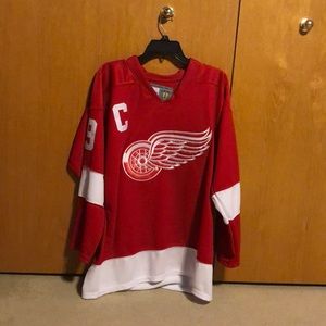 Steve Yzeeman Red Wings jersey